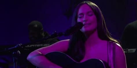 kacey musgrave nude|Video: Watch Kacey Musgraves Powerful Nude Performance On。